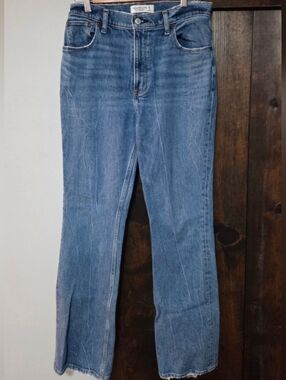 Abercrombie the 70s vintage flare ultra high.